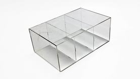 Лоток из оргстекла с разделителями